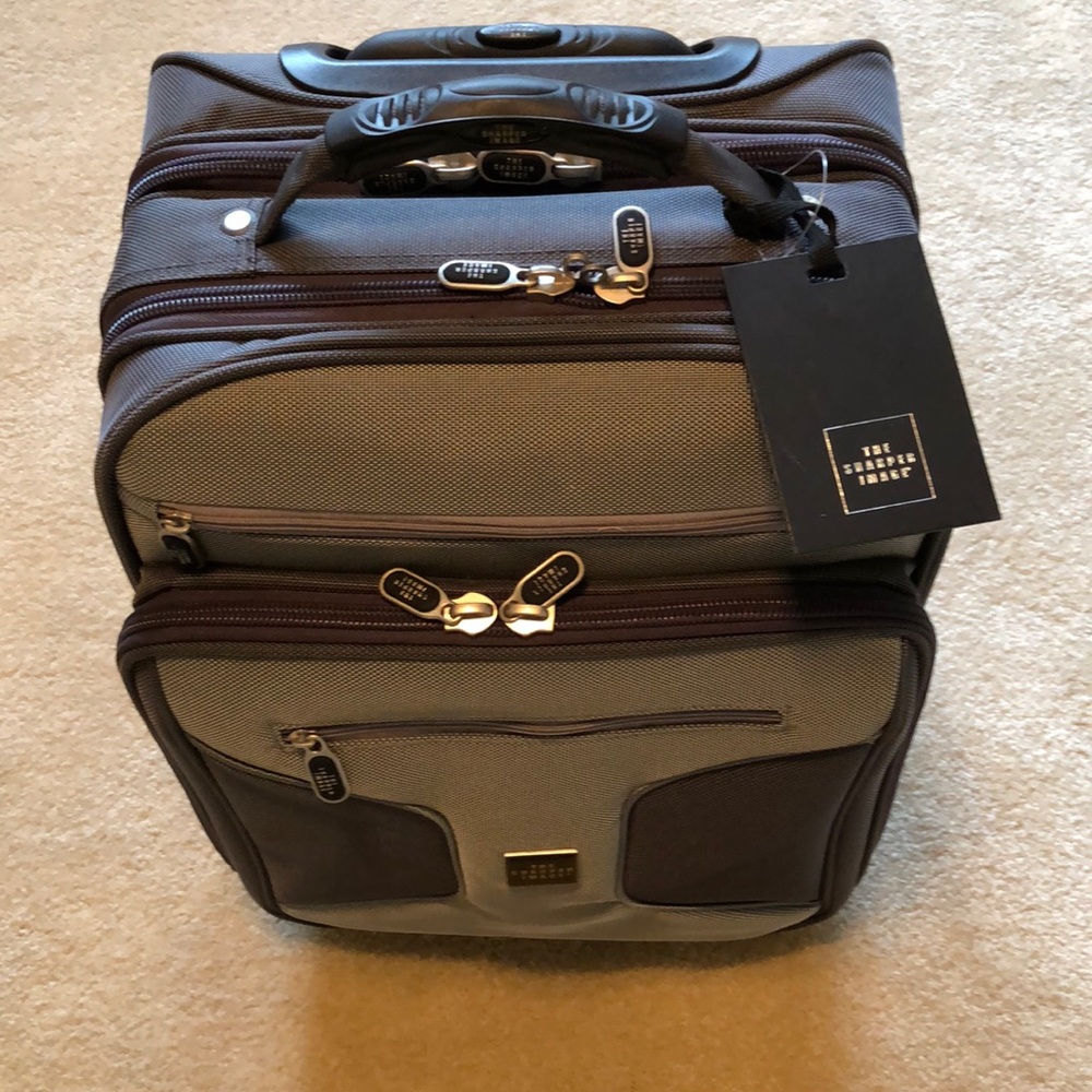 NEW Never used! SHARPER IMAGE business traveler